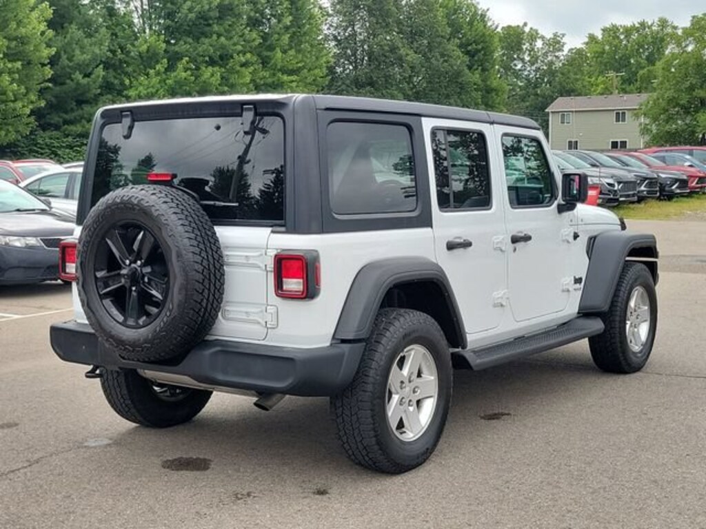 Used 2022 Jeep Wrangler Unlimited Sport Altitude