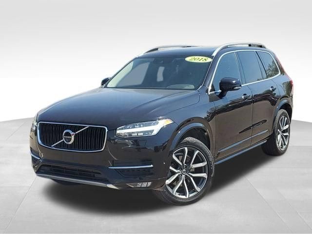 2018 Volvo XC90 T5 FWD Momentum's photo