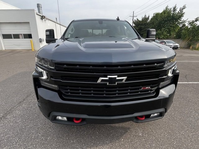Used 2021 Chevrolet Silverado 1500 LT Trail Boss with VIN 1GCPYFED1MZ266022 for sale in Waterford, MI