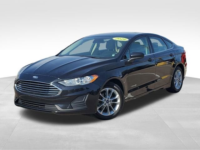 2019 Ford Fusion SE's photo