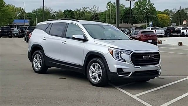 Used 2022 GMC Terrain SLE with VIN 3GKALTEV7NL145875 for sale in Waterford, MI