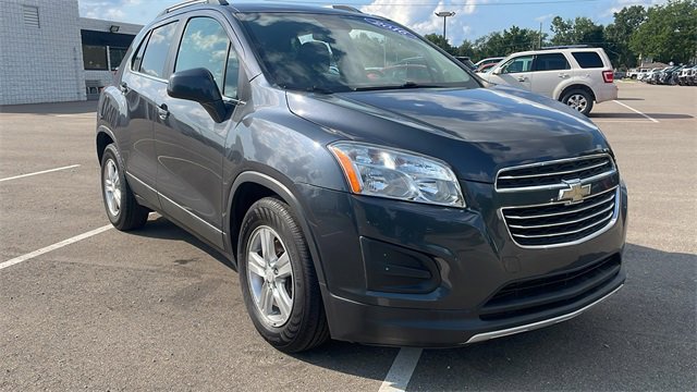 Used 2016 Chevrolet Trax LT with VIN 3GNCJLSB7GL231511 for sale in Waterford, MI