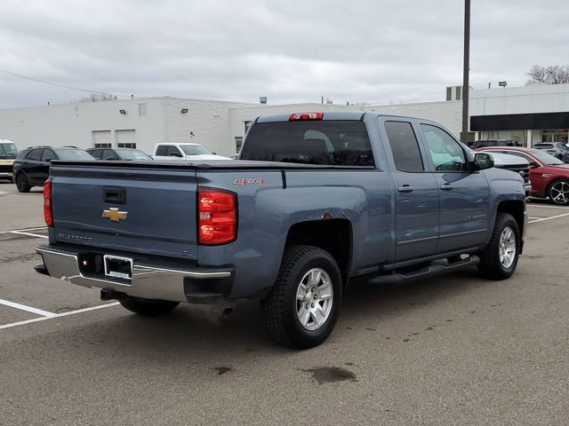 2016 Chevrolet Silverado 1500 LT photo 3
