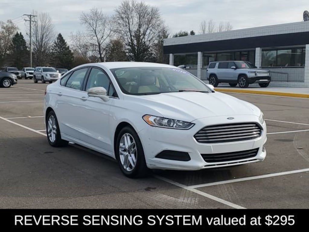 Used 2016 Ford Fusion SE Sedan