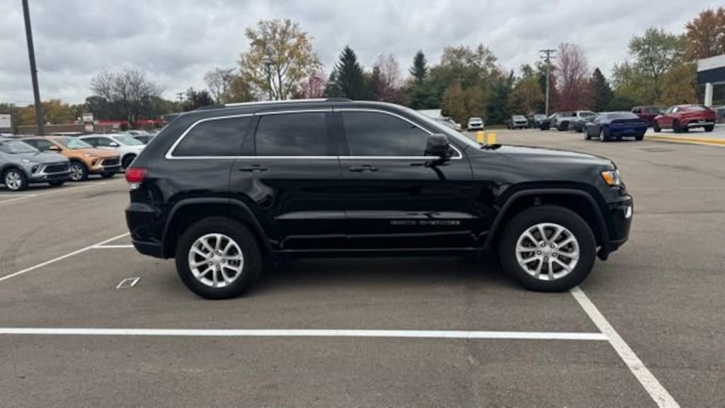 Used 2021 Jeep Grand Cherokee Laredo E 4x4 SUV