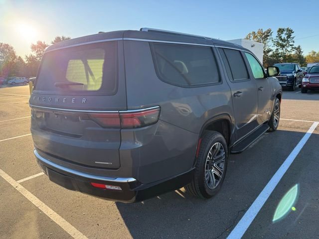 2024 Jeep Wagoneer L Series II photo 2