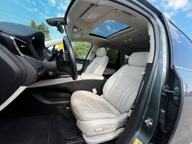 2023 Buick Enclave Premium photo 3