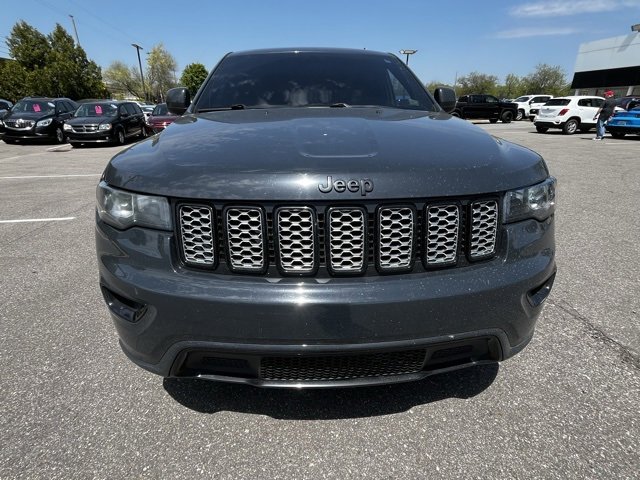 Used 2017 Jeep Grand Cherokee Altitude with VIN 1C4RJFAG6HC895460 for sale in Waterford, MI