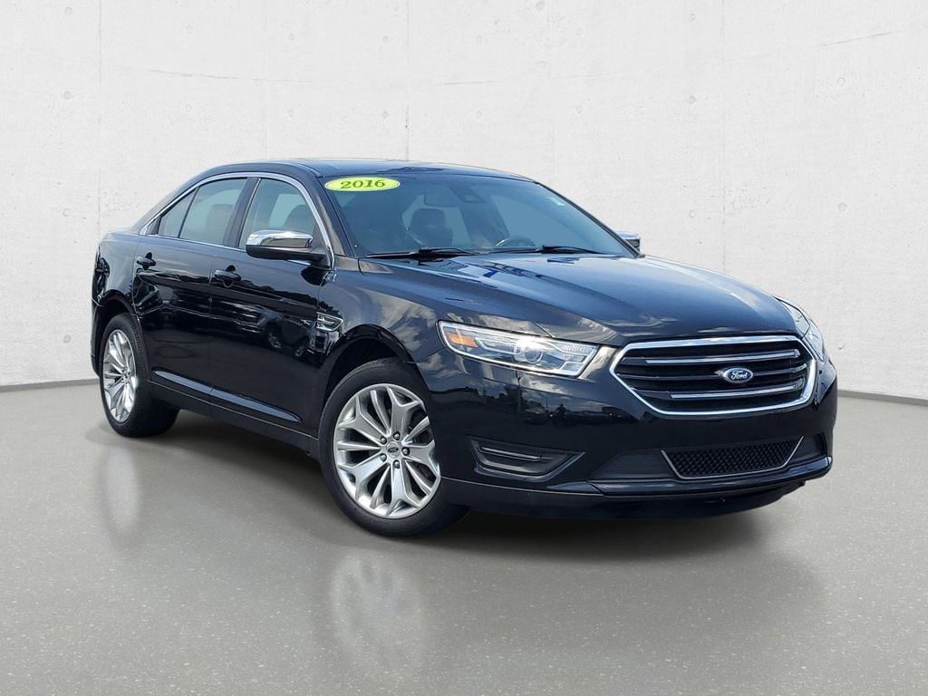 Used 2016 Ford Taurus Limited with VIN 1FAHP2F87GG136205 for sale in Owosso, MI