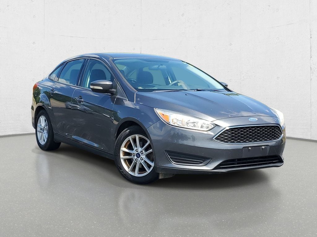 Used 2017 Ford Focus SE with VIN 1FADP3F2XHL309157 for sale in Owosso, MI