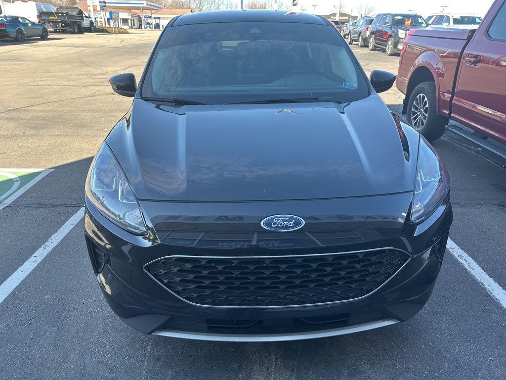 Used 2021 Ford Escape SE with VIN 1FMCU9G60MUA06228 for sale in Owosso, MI