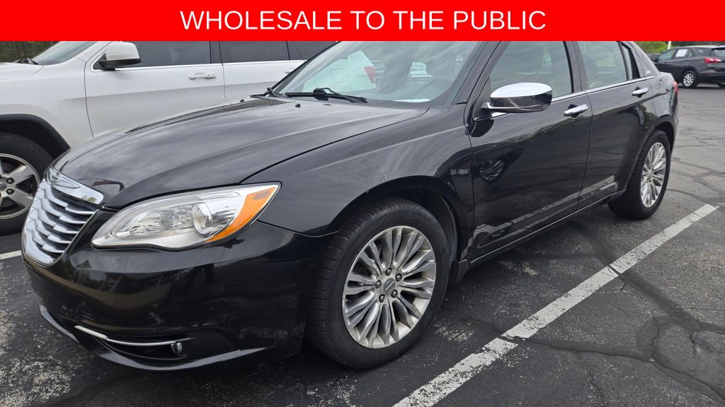 2012 Chrysler 200 Limited's photo