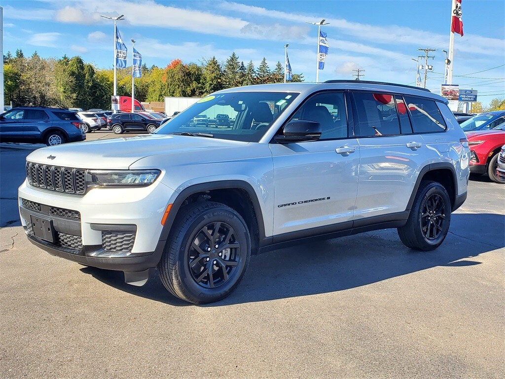 Used 2024 Jeep Grand Cherokee L Altitude SUV