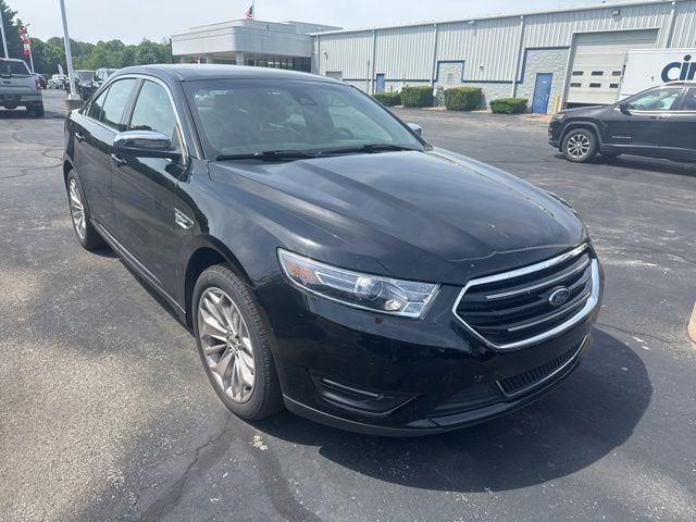 2016 Ford Taurus Limited FWD's photo