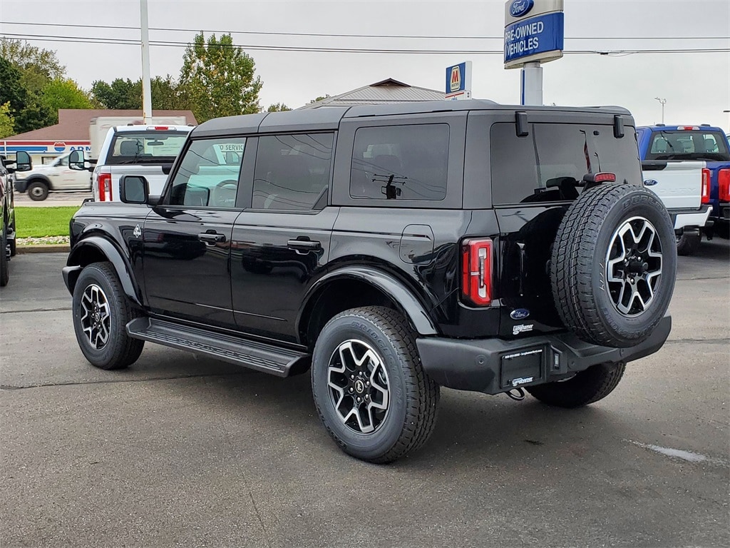 New 2025 Ford Bronco Outer Banks SUV