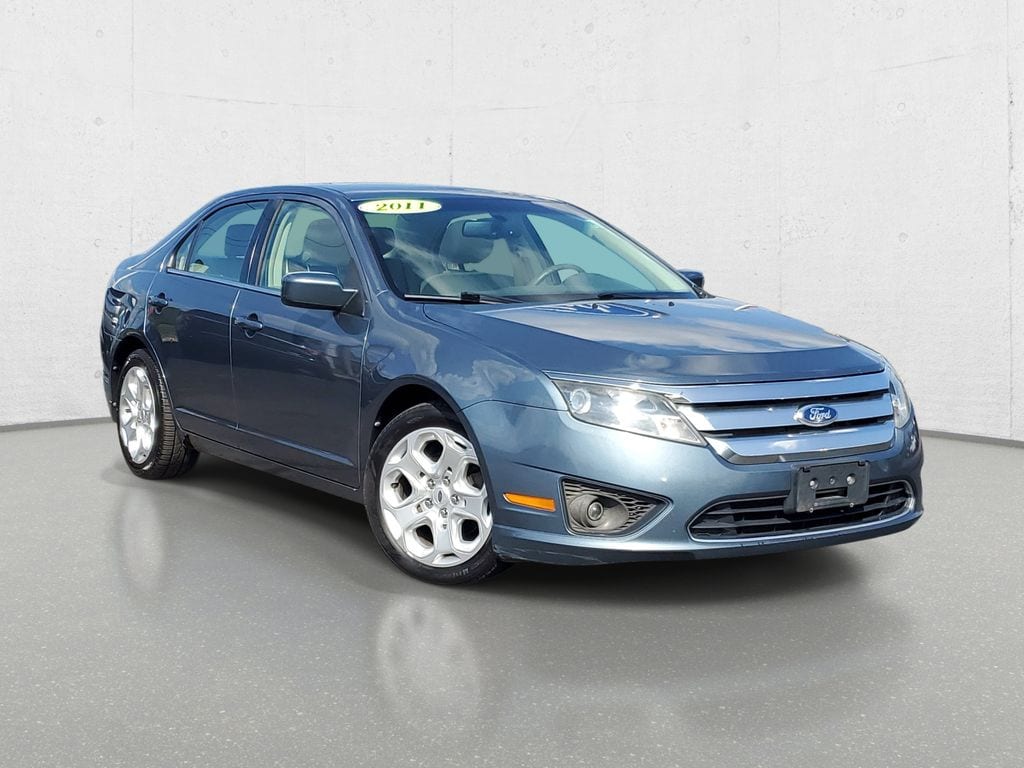 Used 2011 Ford Fusion SE with VIN 3FAHP0HA5BR234834 for sale in Owosso, MI
