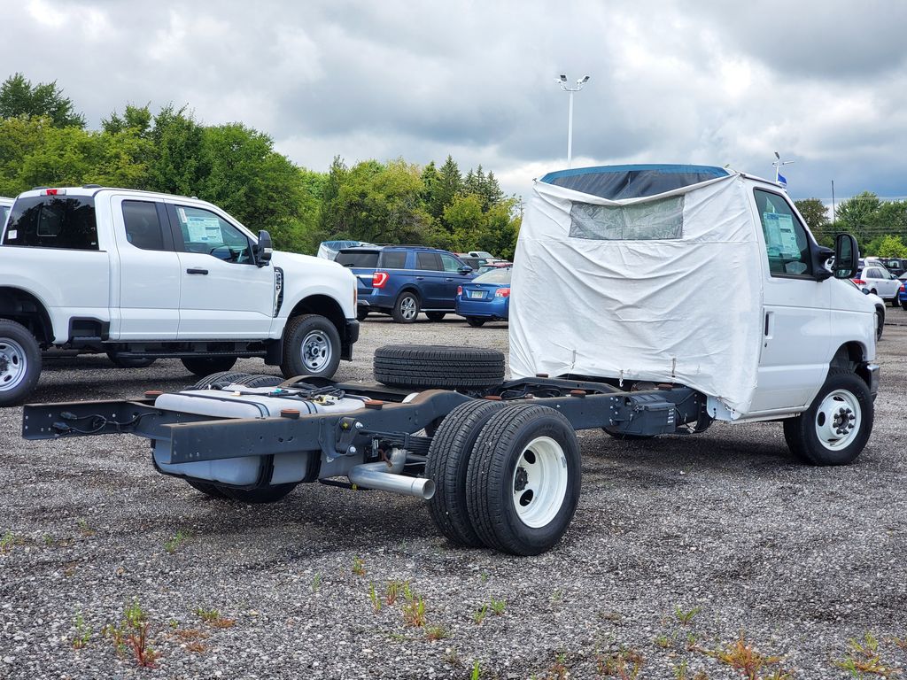 2024 Ford E-Series Cutaway Base - Photo 7