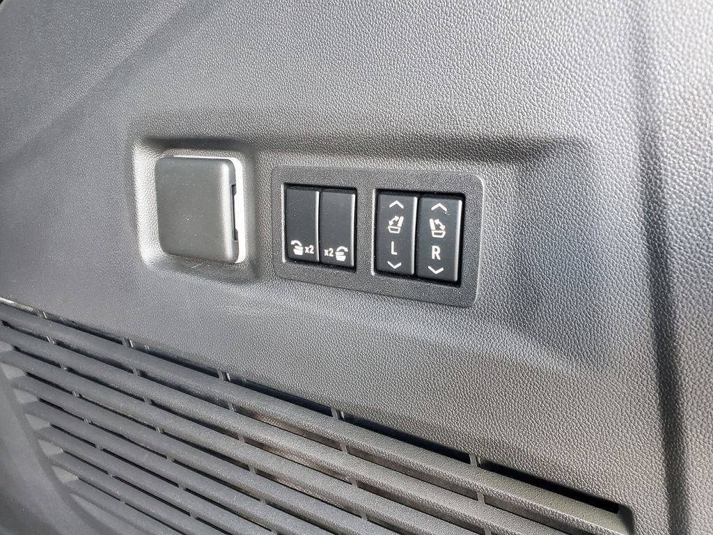 2022 Chevrolet Tahoe Premier - Photo 35