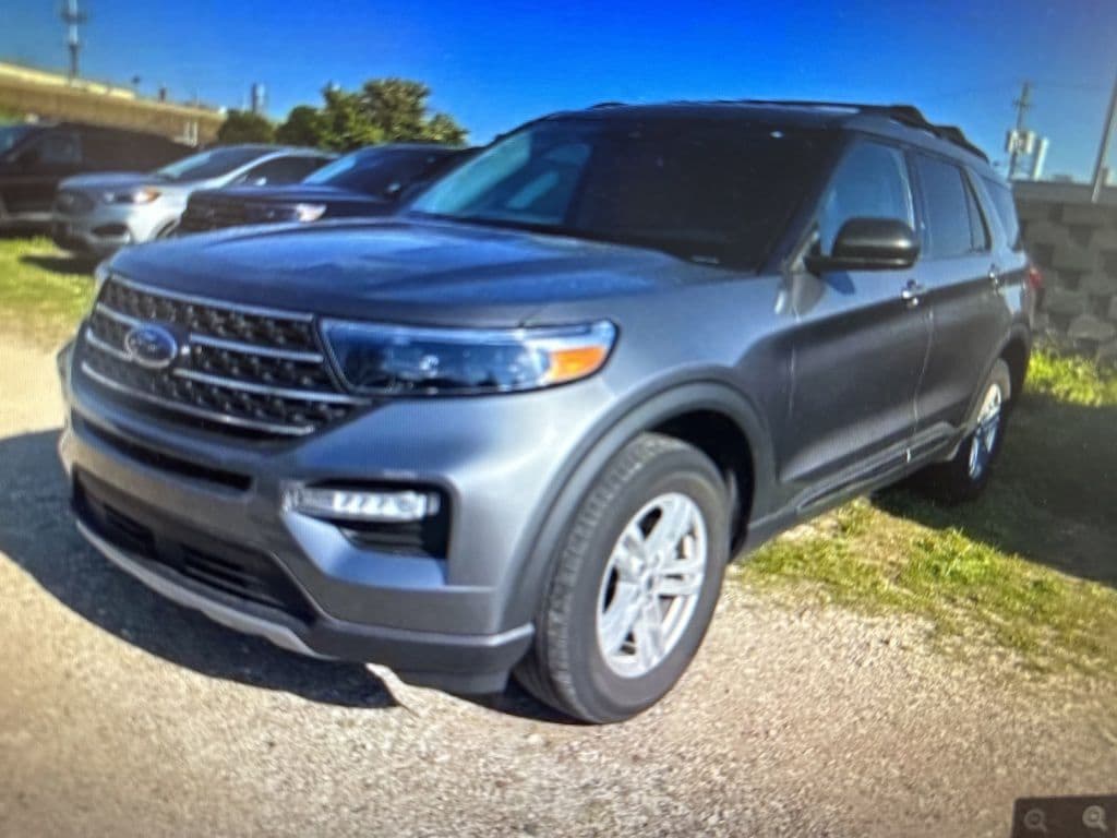 2023 Ford Explorer XLT 4WD's photo