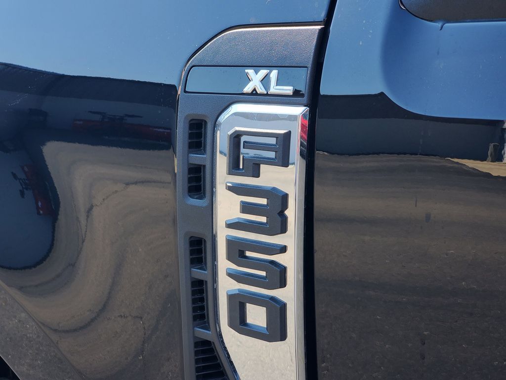 2026 Ford F-350 Super Duty XL - Photo 30