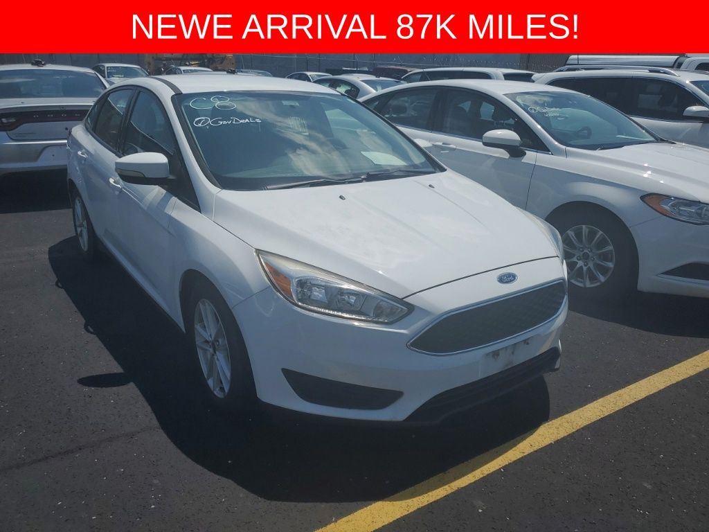 2017 Ford Focus Sedan SE's photo