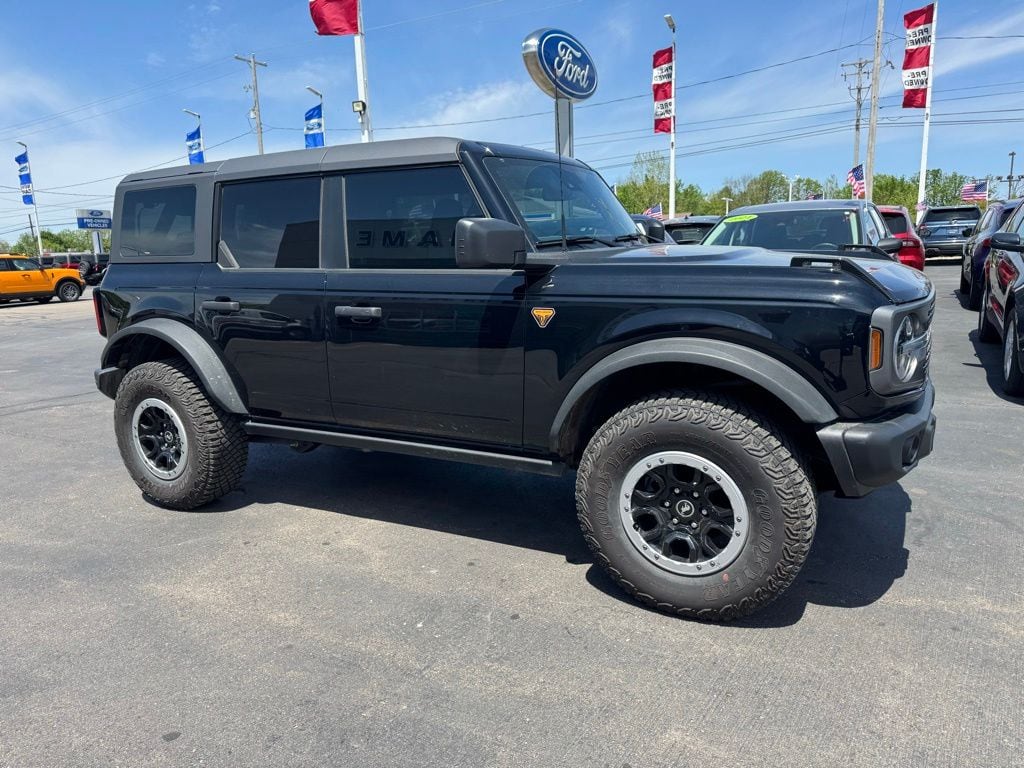 2023 Ford Bronco Badlands 4x4's photo
