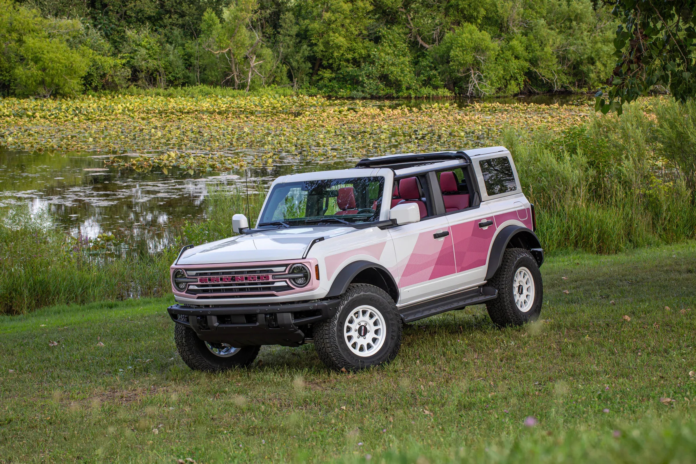 2026%20Ford%20Bronco%20Desert%20Rising.jpg