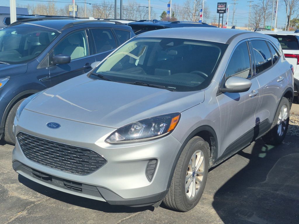 2020 Ford Escape SE