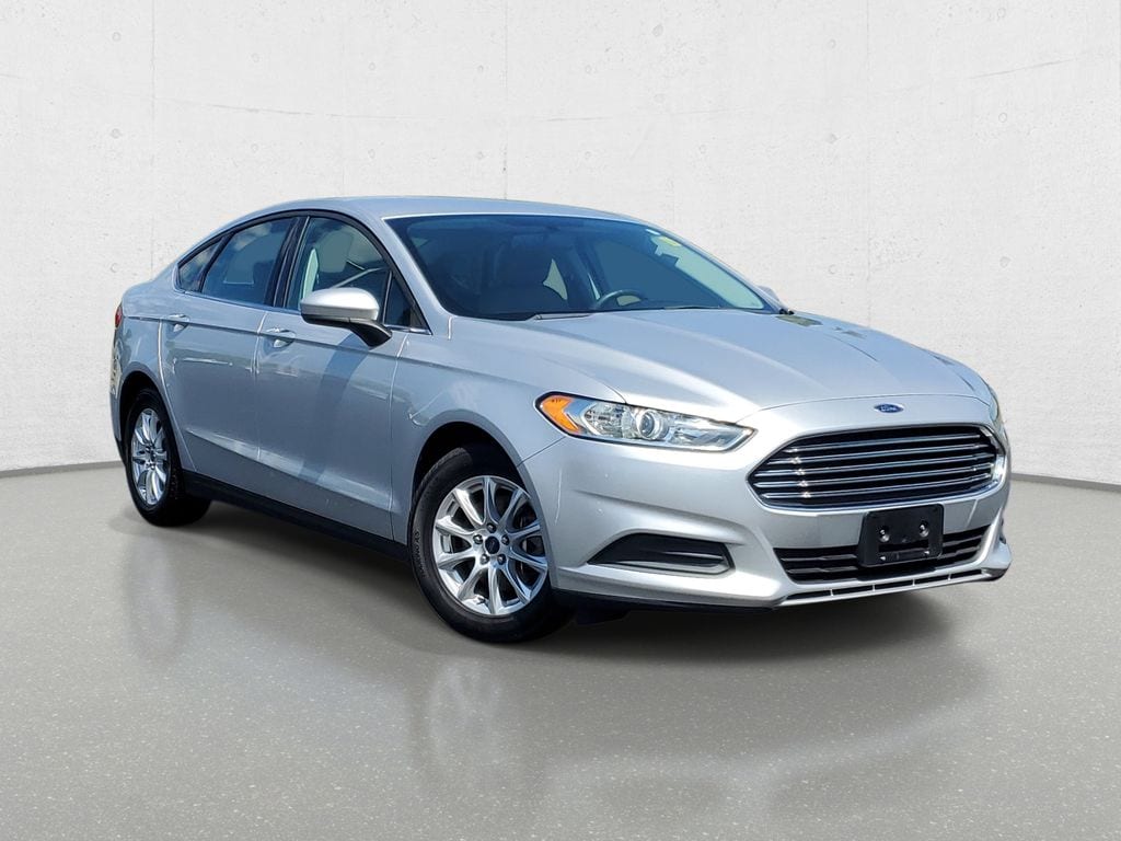 Used 2016 Ford Fusion S with VIN 3FA6P0G70GR368333 for sale in Owosso, MI