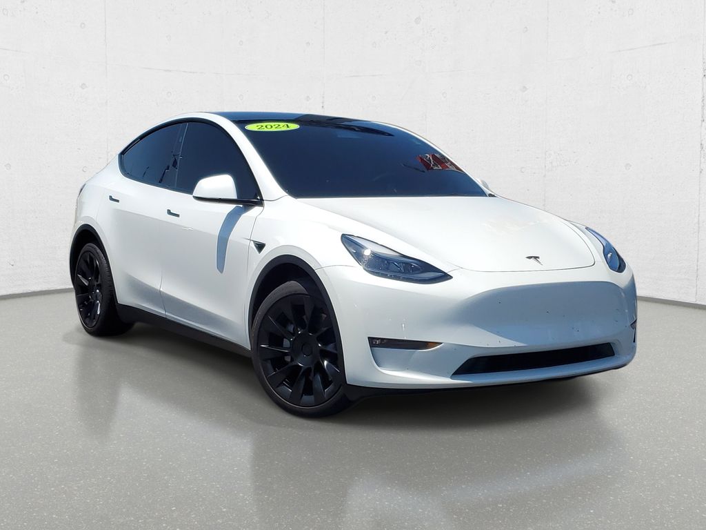 Used 2024 Tesla Model Y Long Range with VIN 7SAYGDEE4RF157087 for sale in Owosso, MI