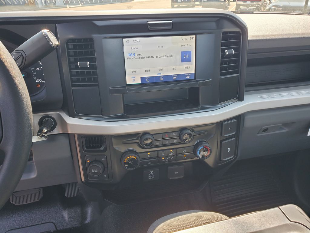 2026 Ford F-350 Super Duty XL - Photo 25