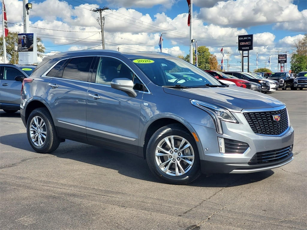 Used 2020 Cadillac XT5 Premium Luxury with VIN 1GYKNDRS6LZ155314 for sale in Owosso, MI