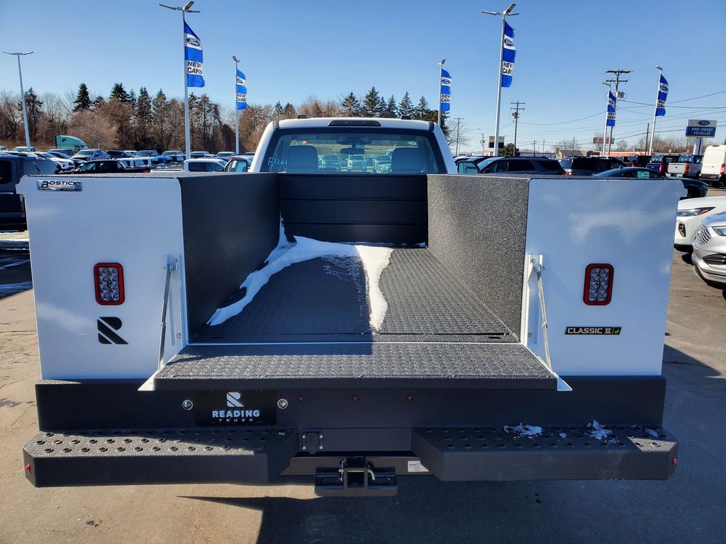 2026 Ford F-550 Super Duty Chassis Cab XL - Photo 26