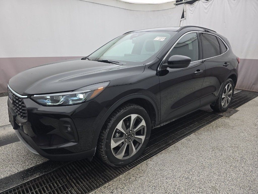 2025 Ford Escape Platinum