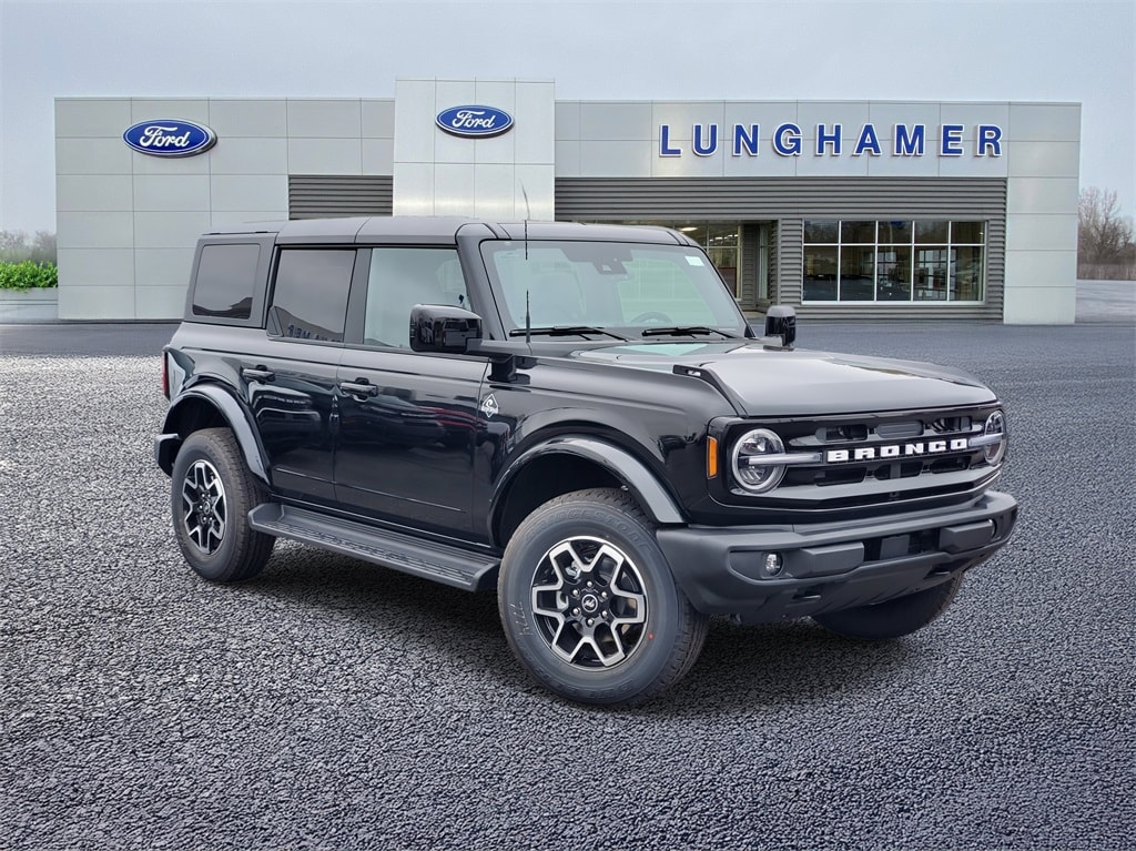 2025 Ford Bronco 4-Door Outer Banks's photo