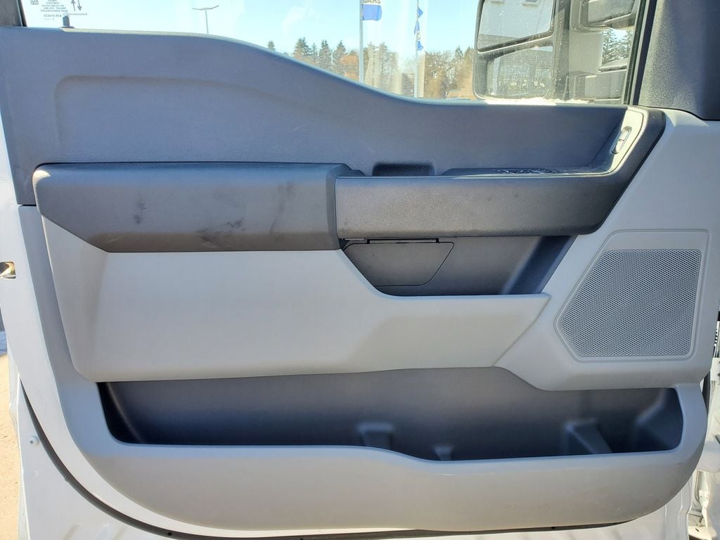 2026 Ford F-550 Super Duty Chassis Cab XL - Photo 20