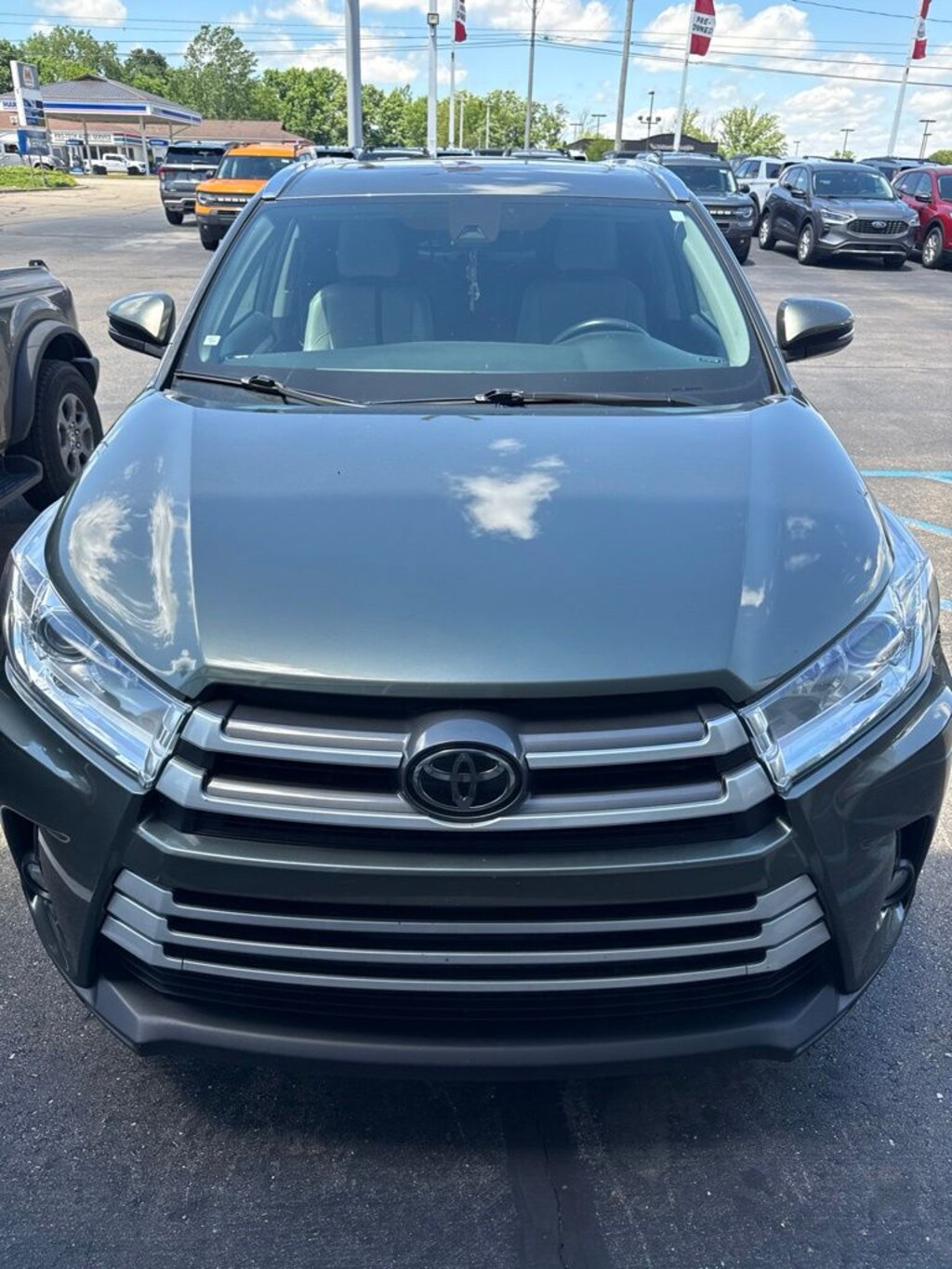 Used 2019 Toyota Highlander XLE SUV