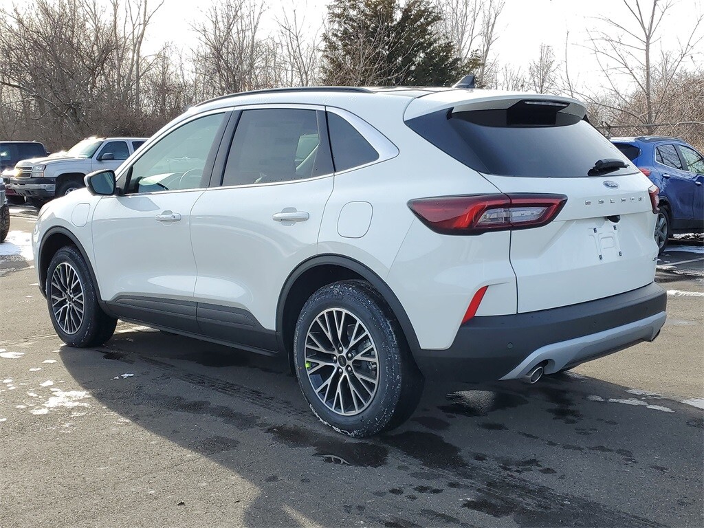 New 2026 Ford Escape PHEV SUV