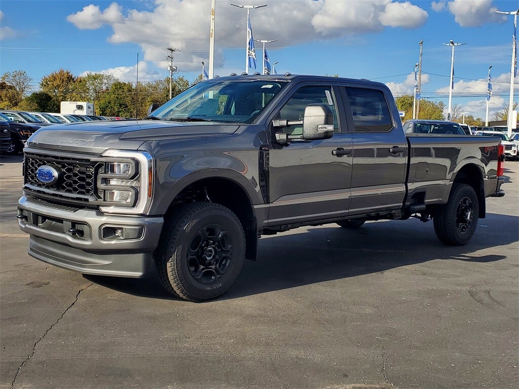 New 2026 Ford F-350 Truck Crew Cab