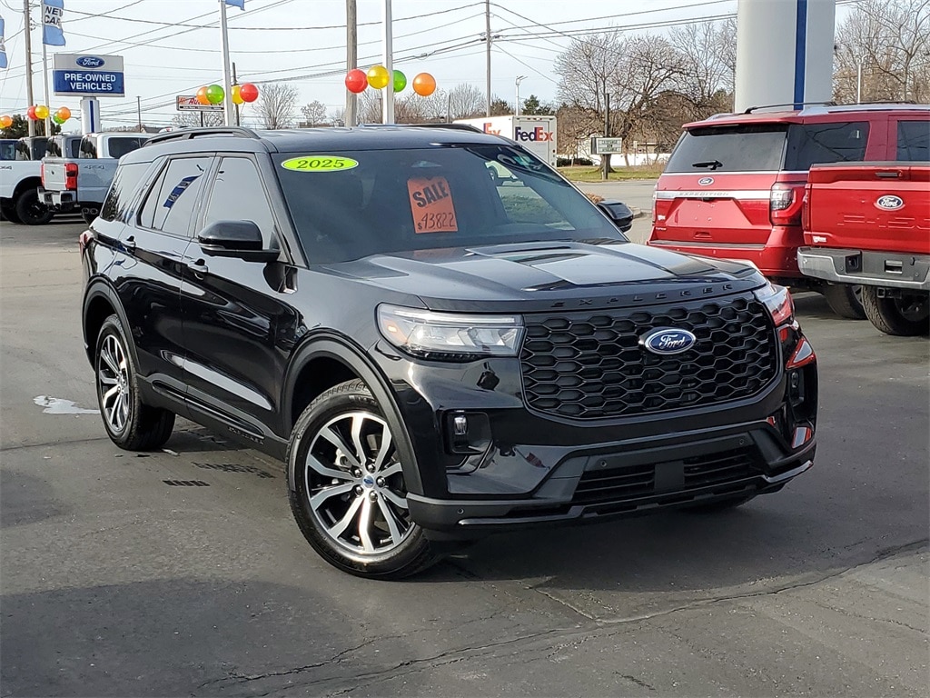 Used 2025 Ford Explorer ST-Line SUV