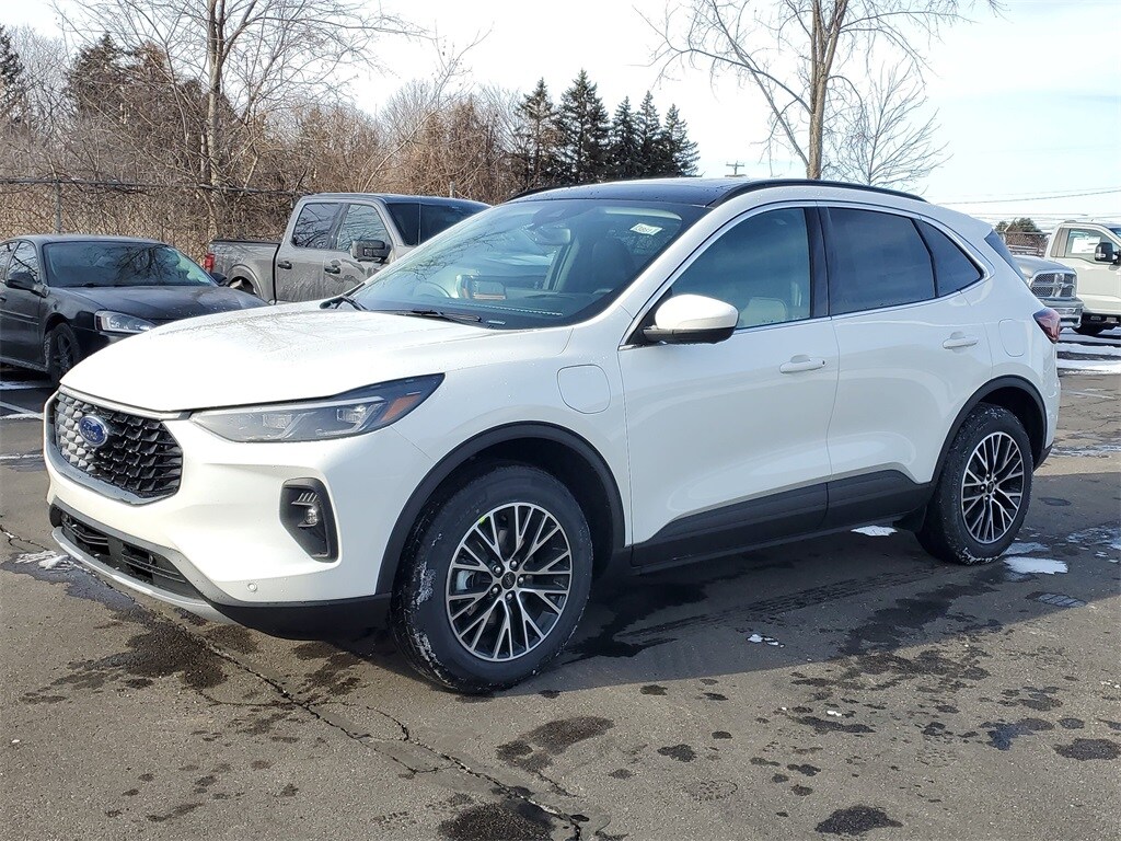 New 2026 Ford Escape PHEV SUV