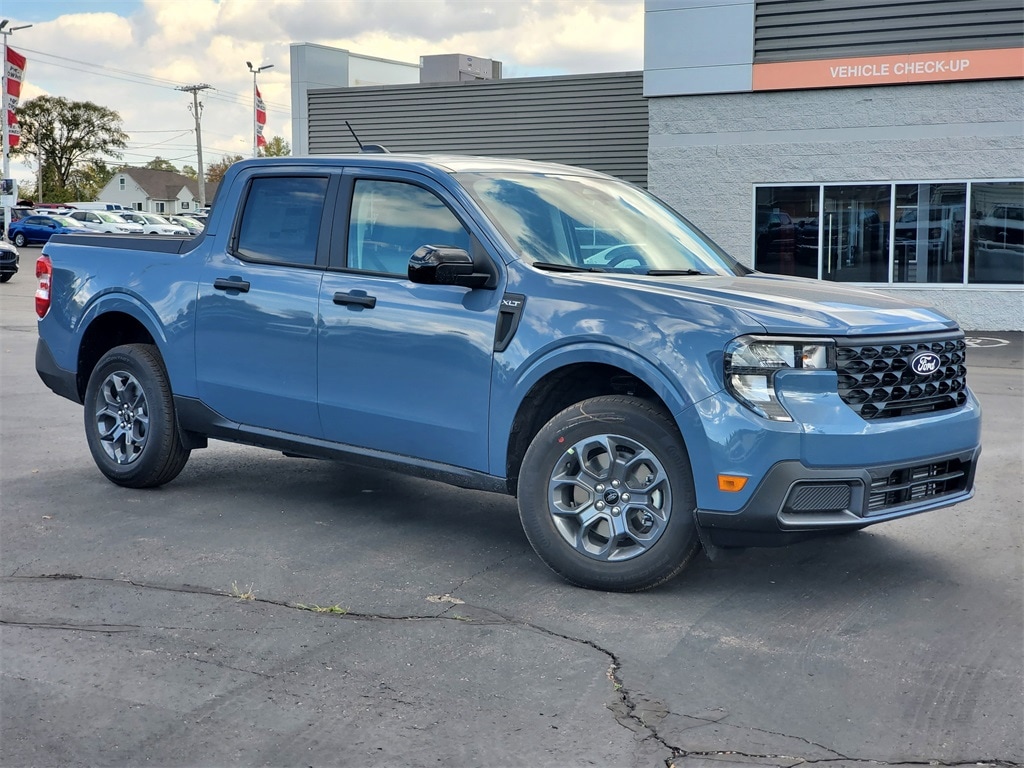 New 2025 Ford Maverick XLT Truck SuperCrew
