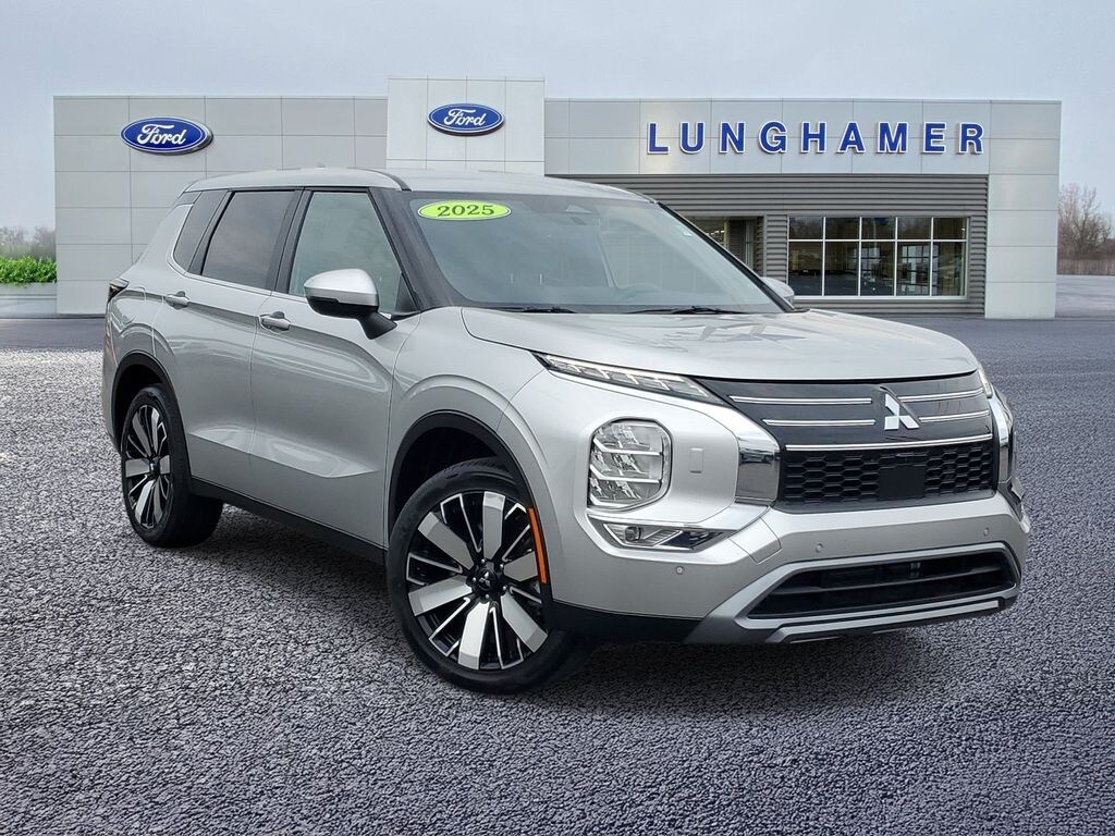 Used 2025 Mitsubishi Outlander SE SUV