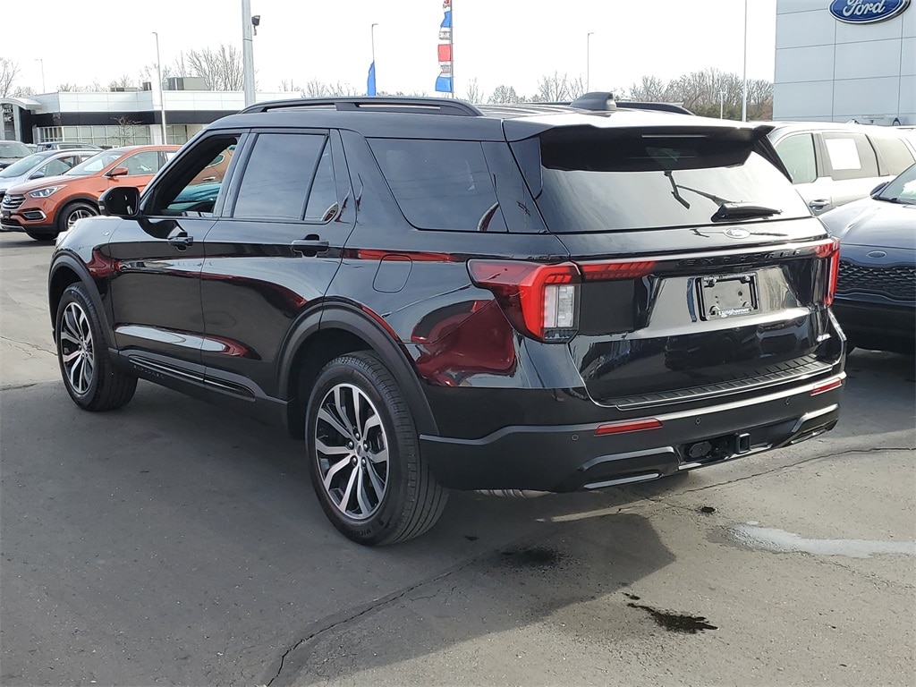 Used 2025 Ford Explorer ST-Line SUV
