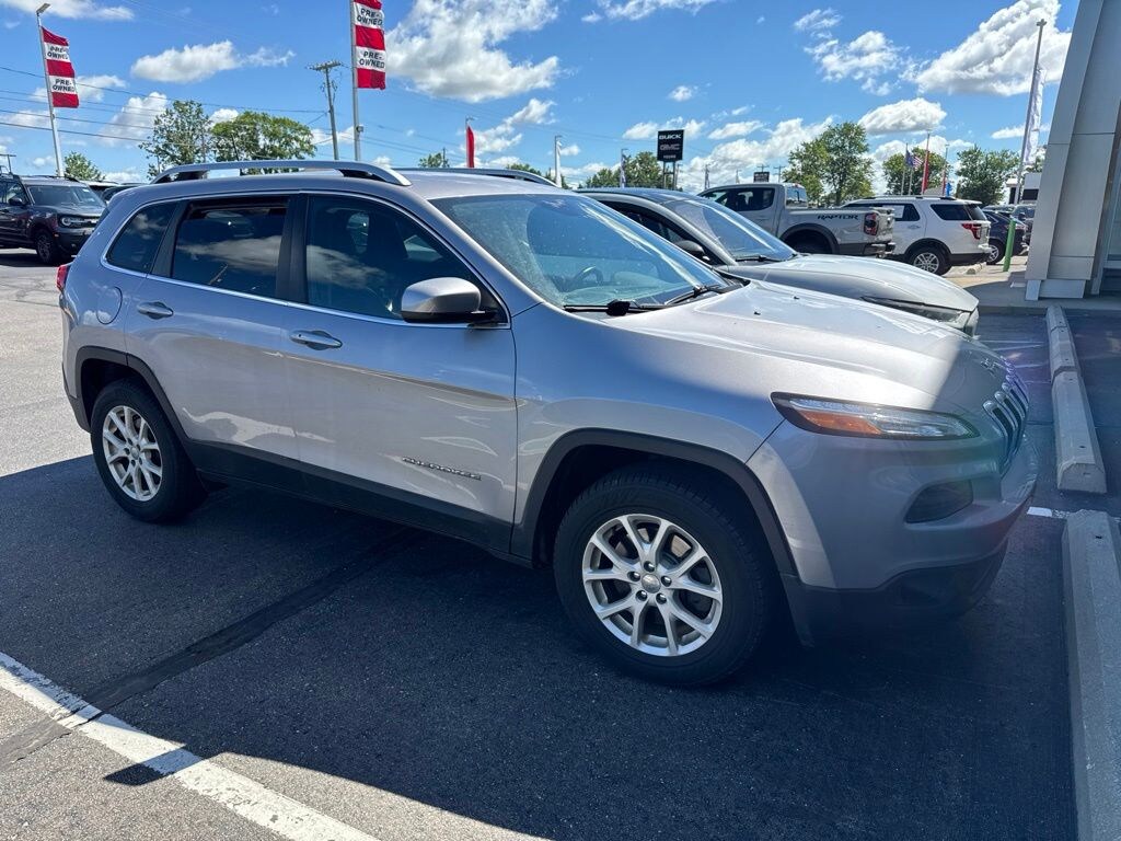 Used 2018 Jeep Cherokee Latitude Plus SUV