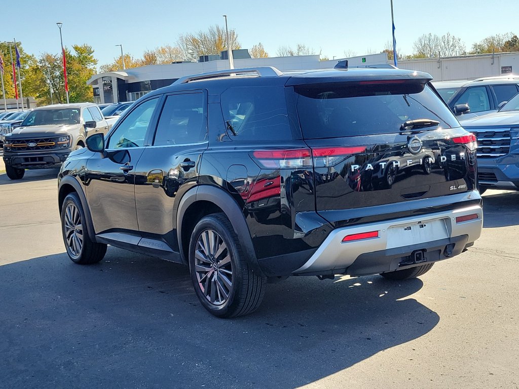Used 2025 Nissan Pathfinder SL SUV