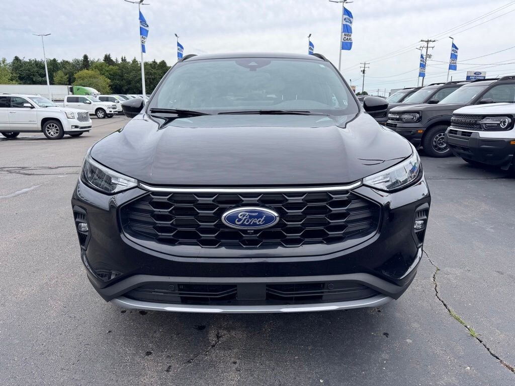 Used 2025 Ford Escape Hybrid ST-Line Select SUV