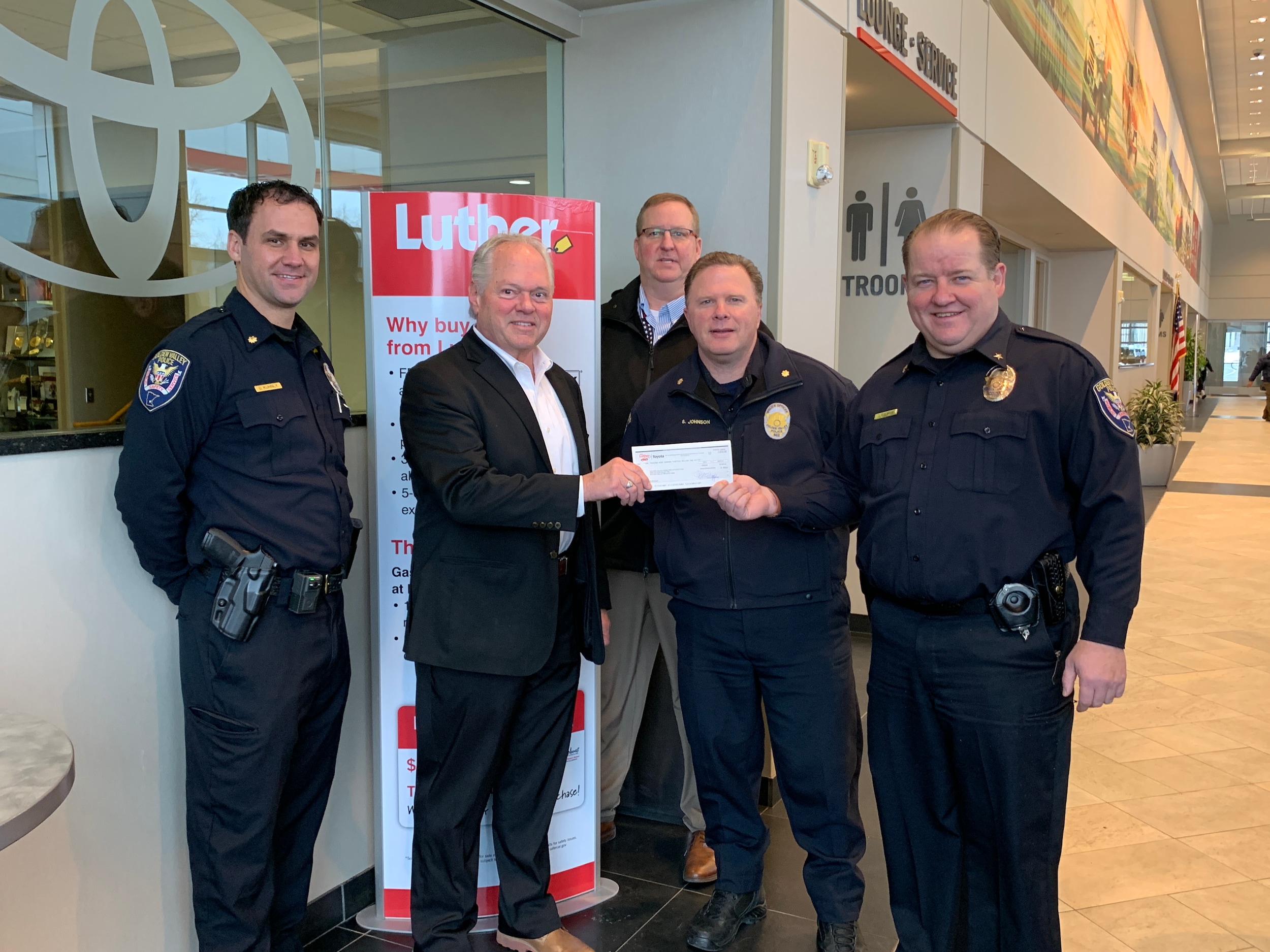 RLT Shop with a Cop 11-8-18.JPG