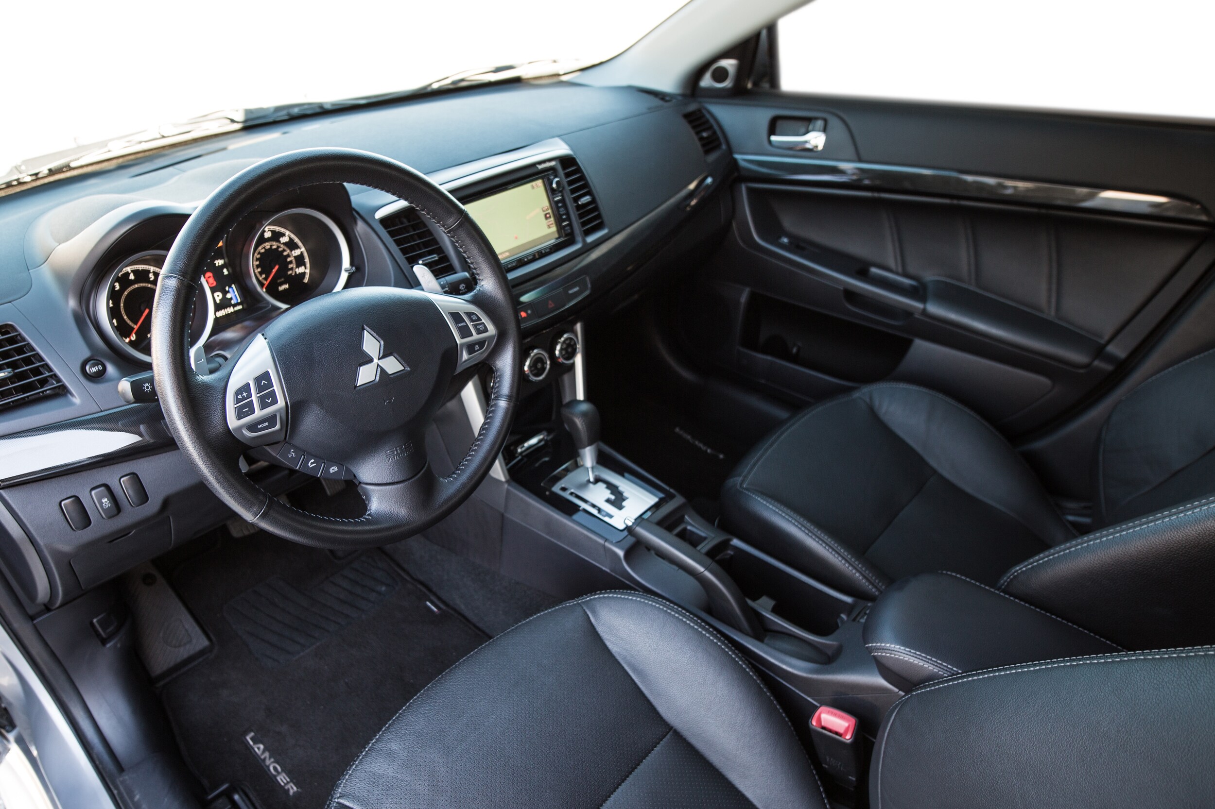2016_Lancer for sale in Minneapolis - Cup Holders - Luther Brookdale Mitsubishi dealer MN.jpg