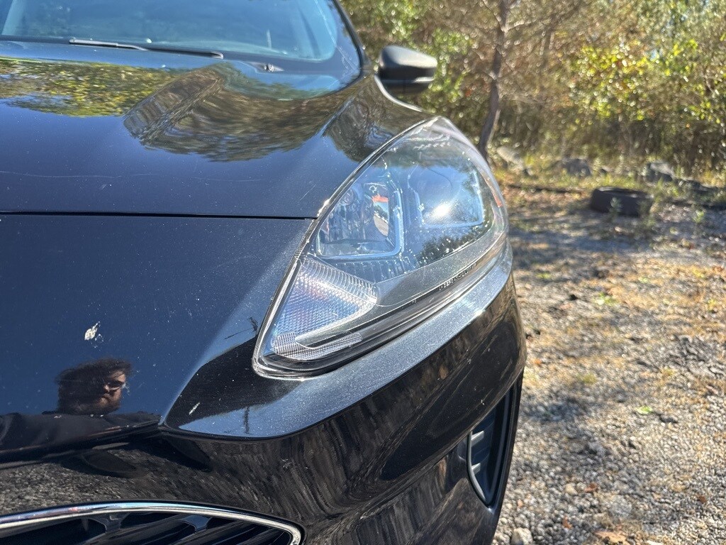 2022 Ford Escape SE photo 3